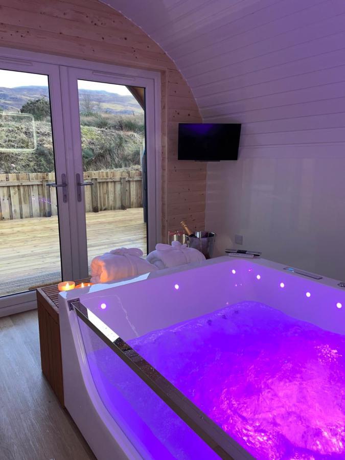 Apex Studio Pod & Jacuzzi Bath Fort William Bagian luar foto