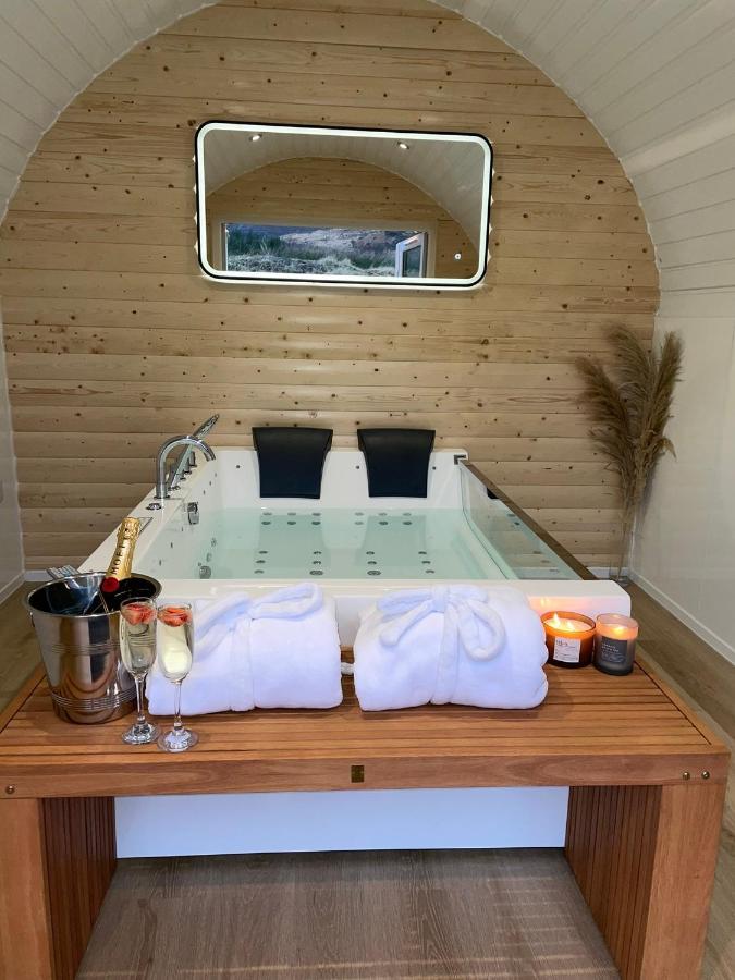 Apex Studio Pod & Jacuzzi Bath Fort William Bagian luar foto