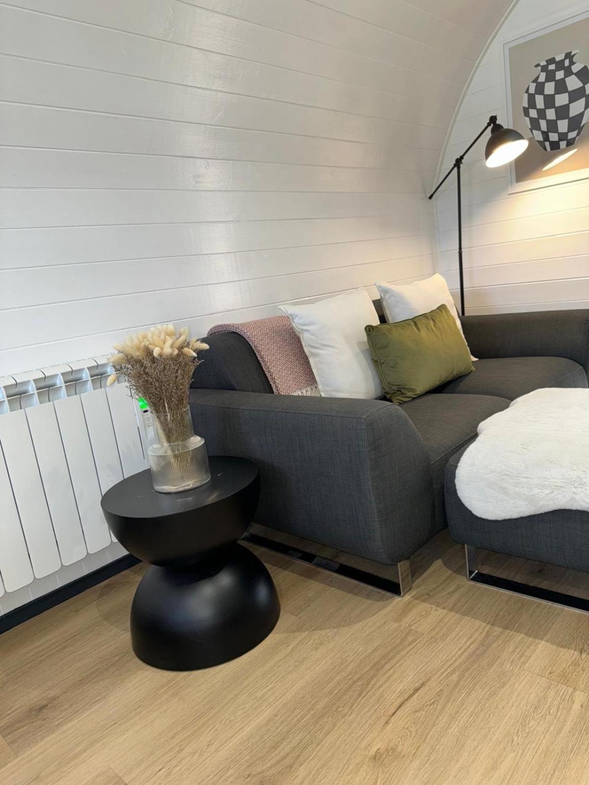 Apex Studio Pod & Jacuzzi Bath Fort William Bagian luar foto