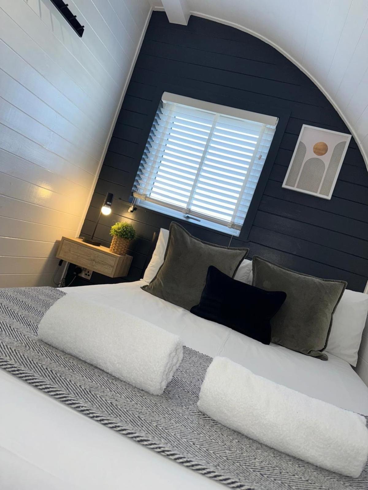 Apex Studio Pod & Jacuzzi Bath Fort William Bagian luar foto